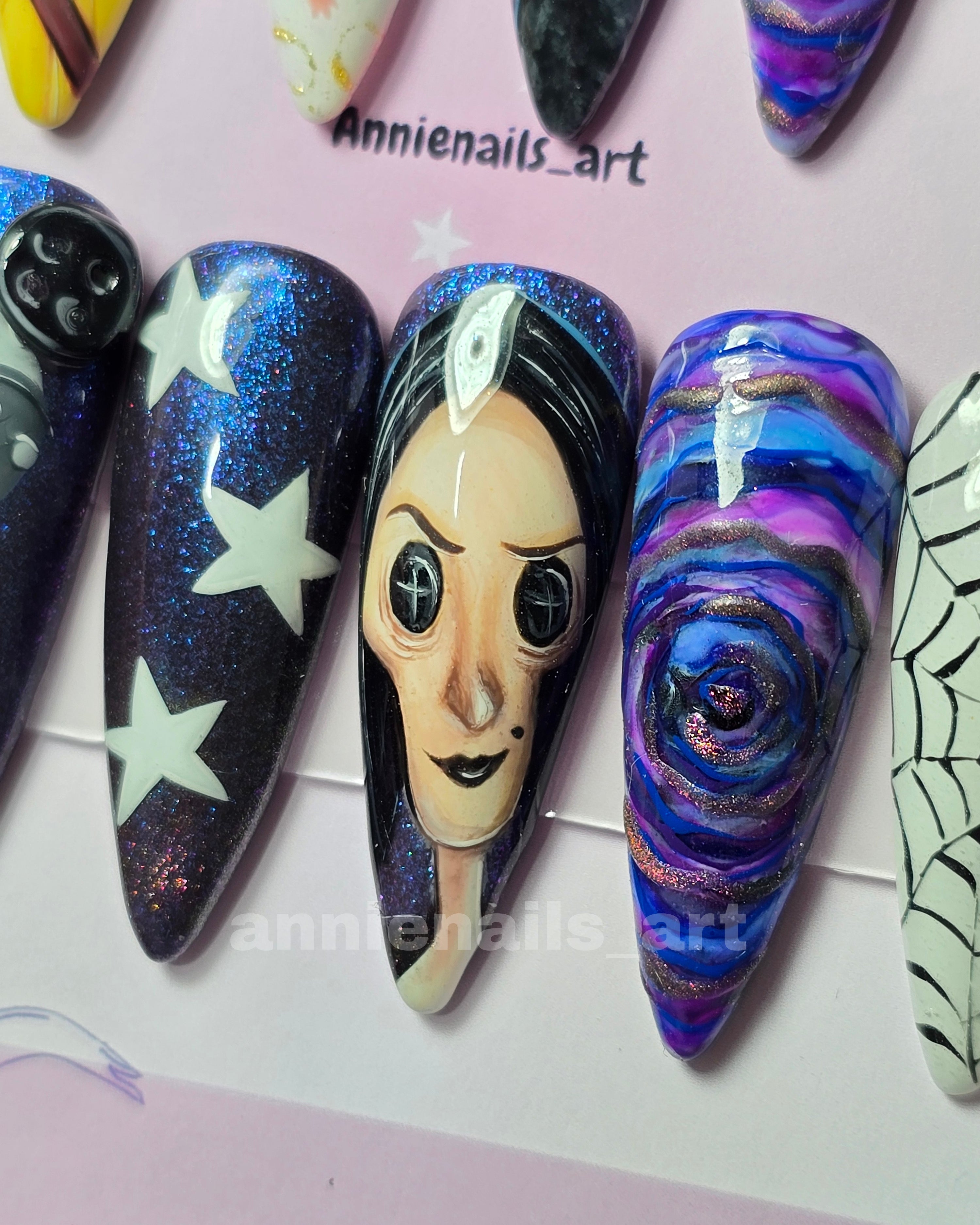 Uñas Coraline