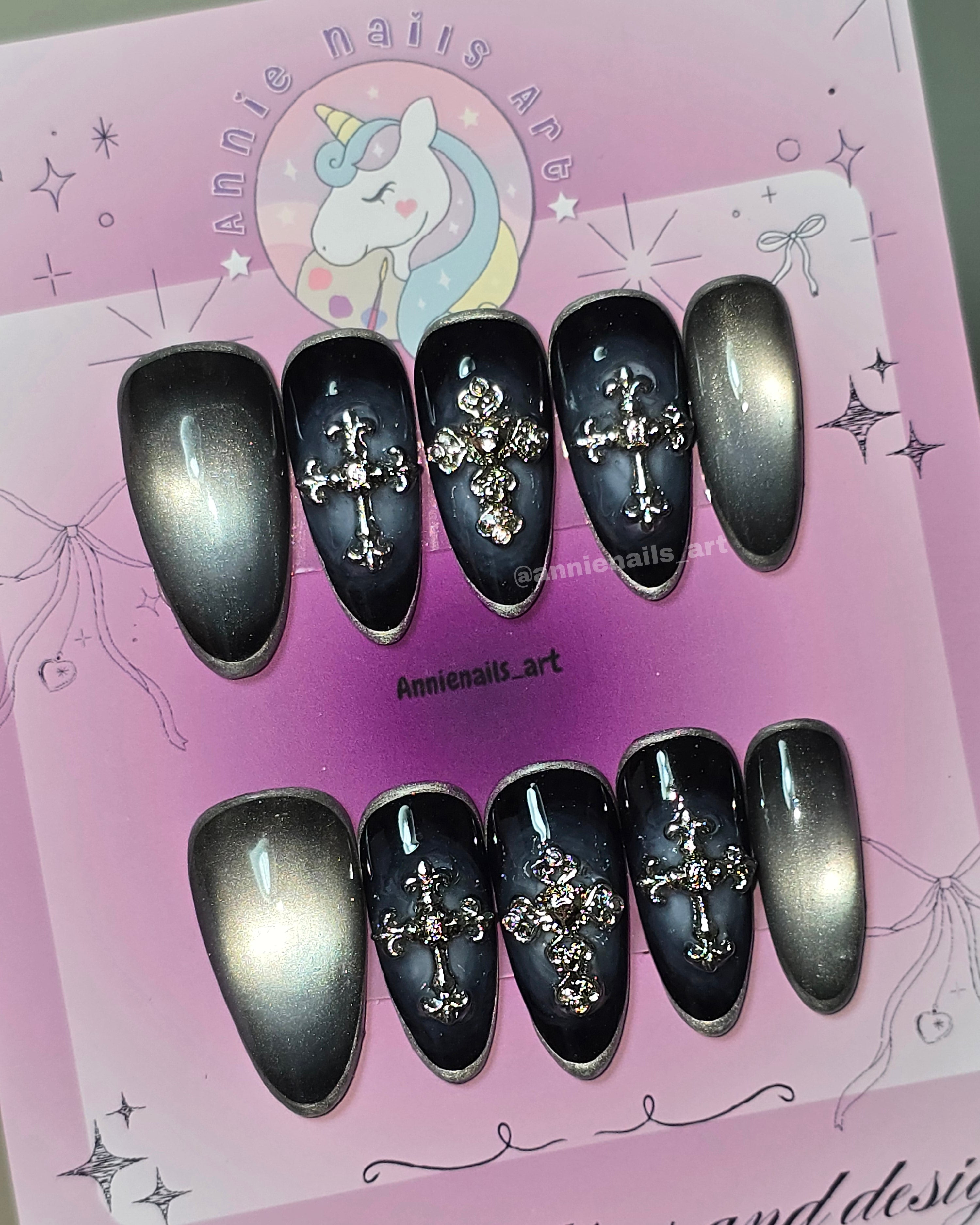 Uñas Plateada Con Cruces